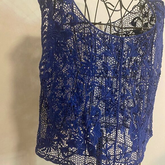 Abercrombie - Blue lace Crop top - Picture 3 of 6